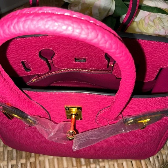 Ladie’s Satchel Handbag - Picture 3 of 15